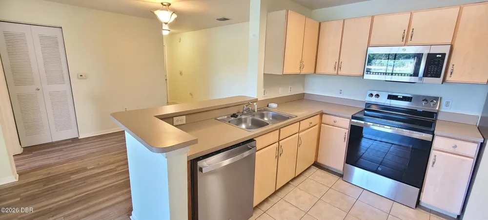 940 Village Trail #4-202 Port Orange, FL 32127