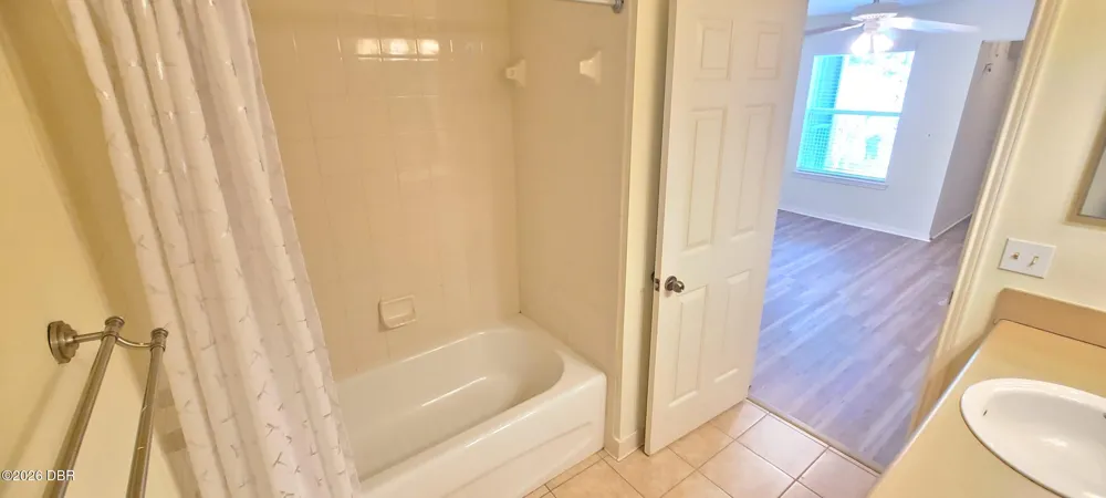 940 Village Trail #4-202 Port Orange, FL 32127