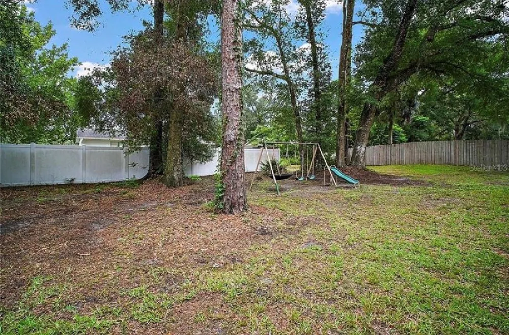 2404 NE 32ND PLACE ocala, FL 34479