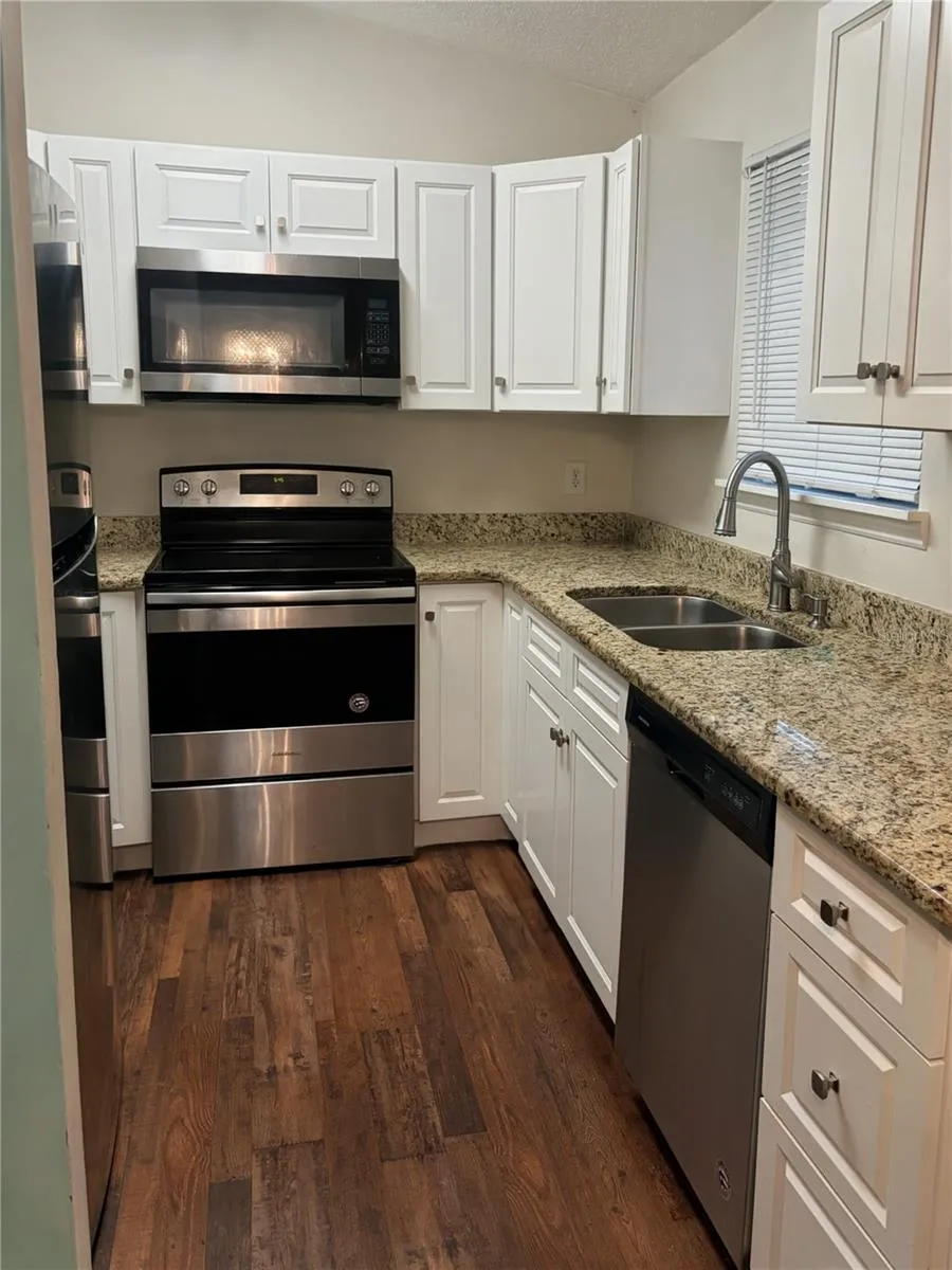 2404 NE 32ND PLACE ocala, FL 34479