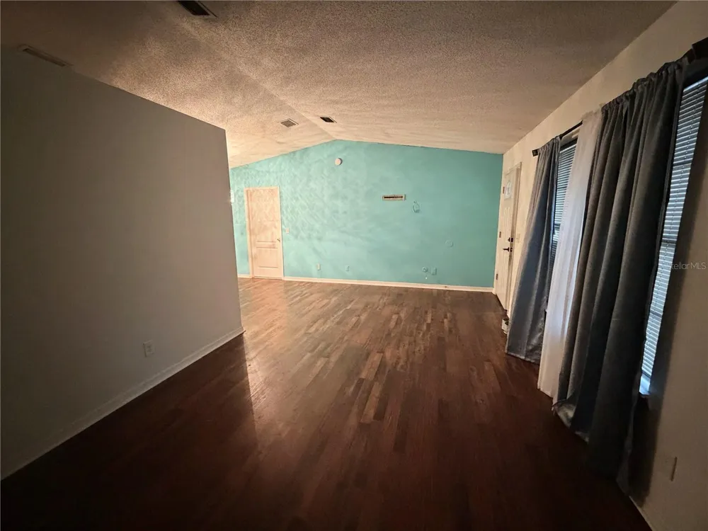 2404 NE 32ND PLACE ocala, FL 34479