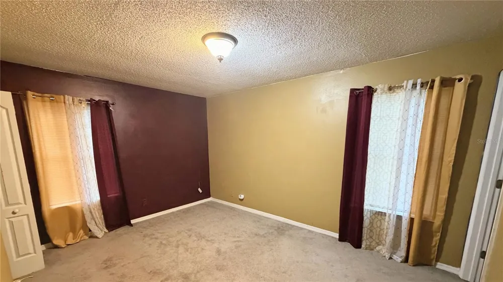 2404 NE 32ND PLACE ocala, FL 34479