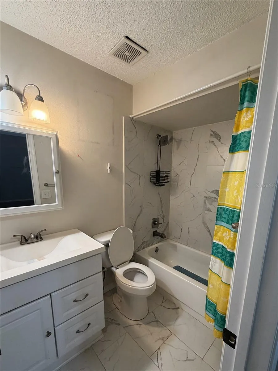 2404 NE 32ND PLACE ocala, FL 34479