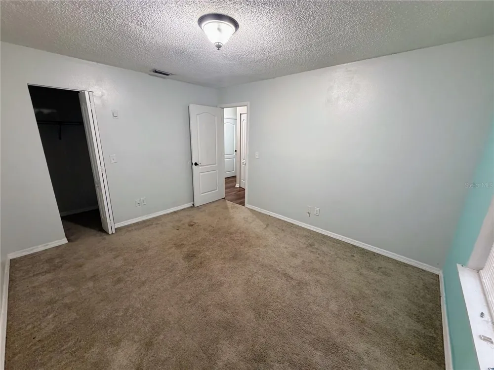 2404 NE 32ND PLACE ocala, FL 34479
