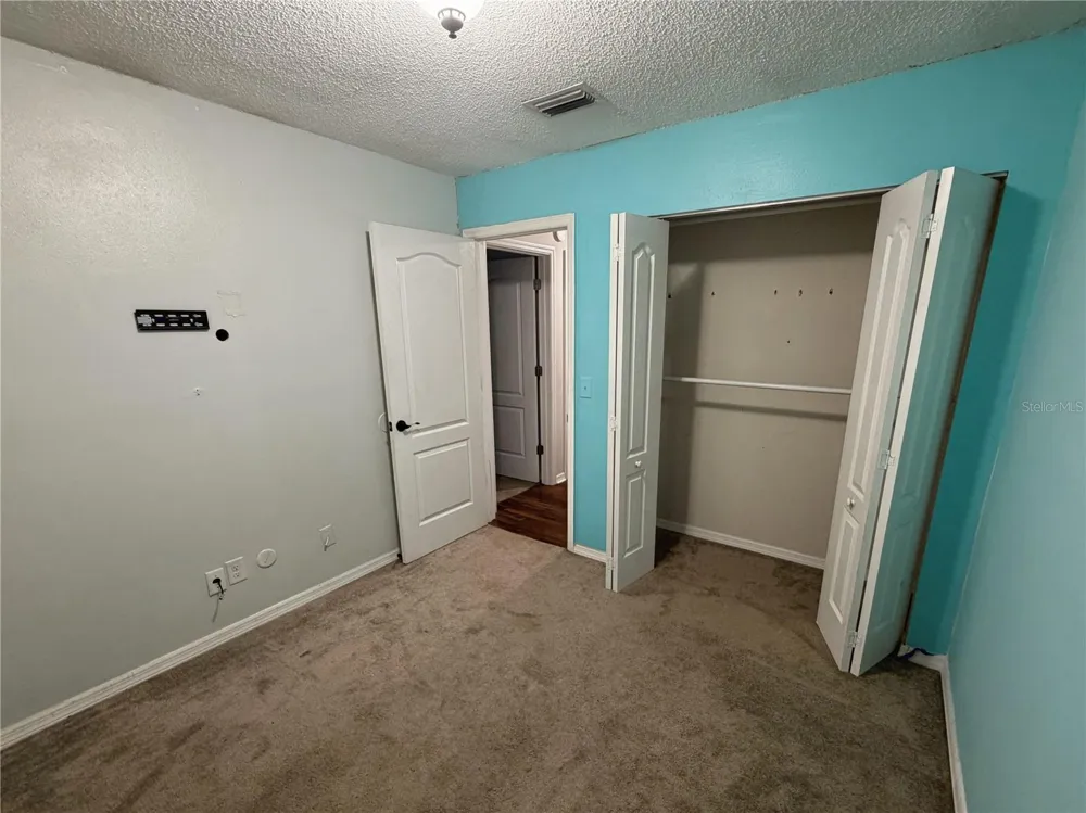 2404 NE 32ND PLACE ocala, FL 34479