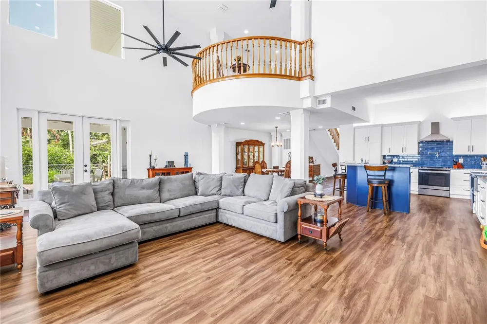 2280 PINELLAS POINT DRIVE S St Petersburg, FL 33712