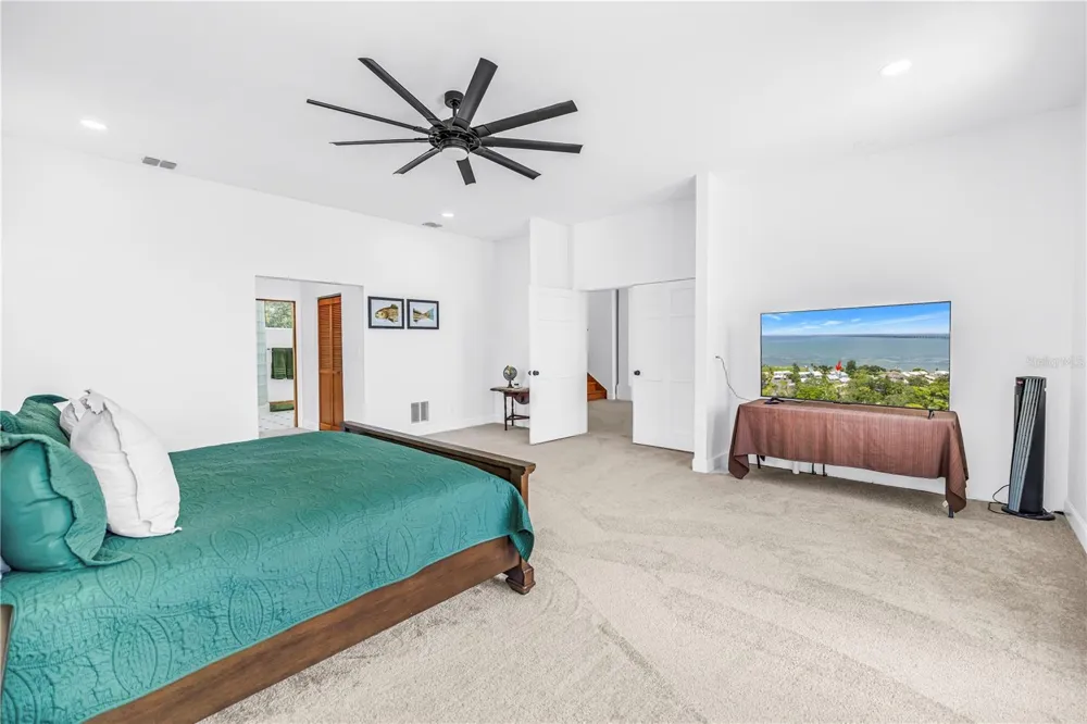 2280 PINELLAS POINT DRIVE S St Petersburg, FL 33712