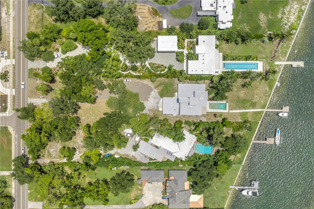 2280 PINELLAS POINT DRIVE S St Petersburg, FL 33712