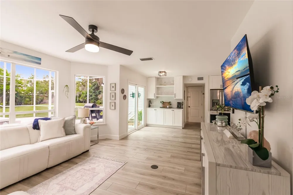 1587 FIRETHORNE LAKES DRIVE Sarasota, FL 34240