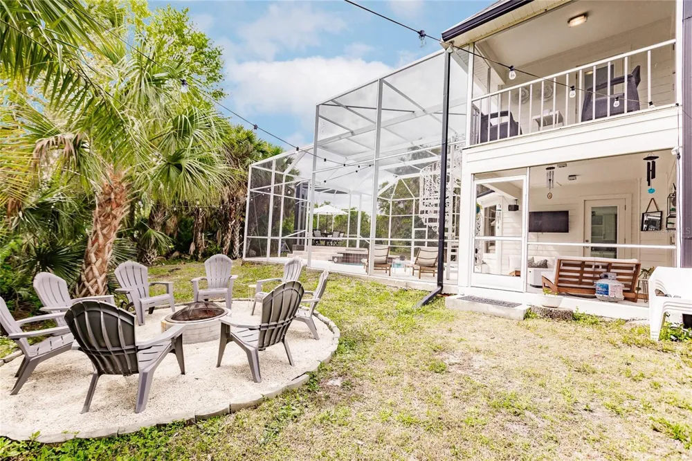 1587 FIRETHORNE LAKES DRIVE Sarasota, FL 34240