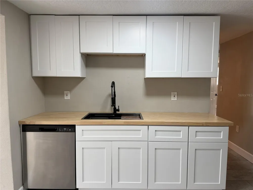 7138 PINEWOOD DRIVE New Port Richey, FL 34652