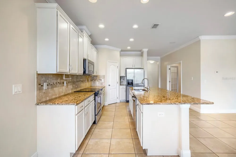11724 CASA LAGO LANE Tampa, FL 33626