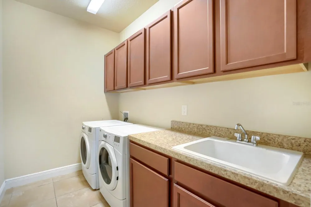 11724 CASA LAGO LANE Tampa, FL 33626