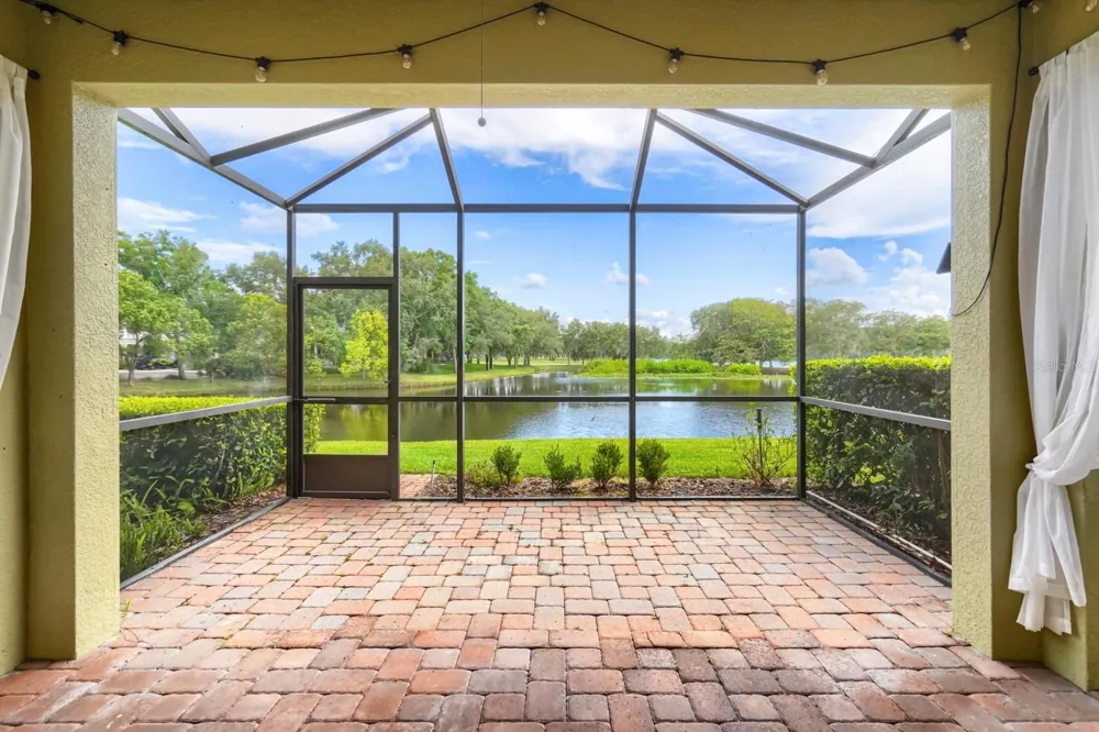 11724 CASA LAGO LANE Tampa, FL 33626
