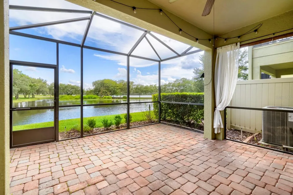 11724 CASA LAGO LANE Tampa, FL 33626