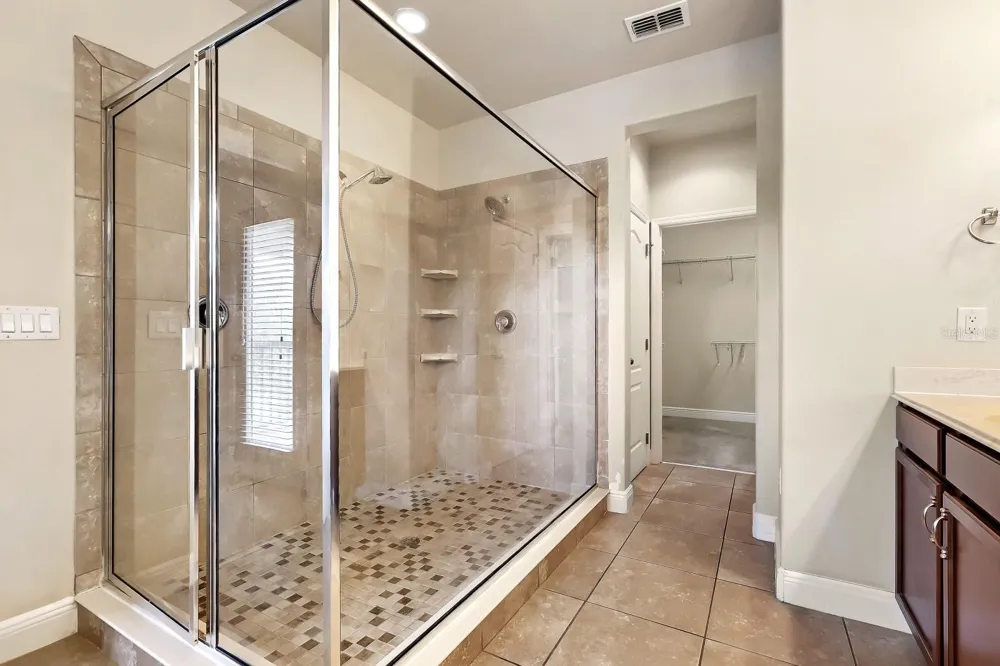 11724 CASA LAGO LANE Tampa, FL 33626