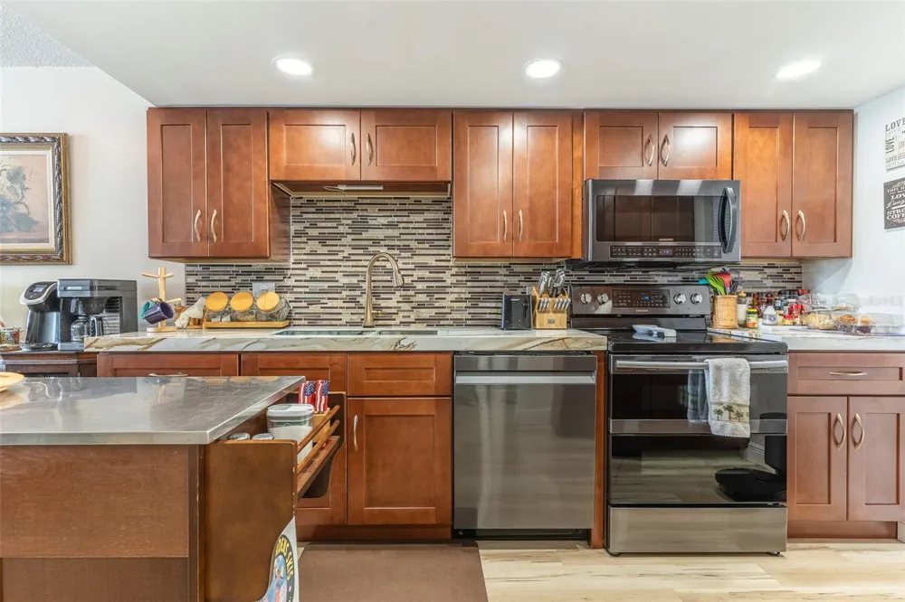 700 MIRROR TERRACE NW #511 Winter Haven, FL 33881