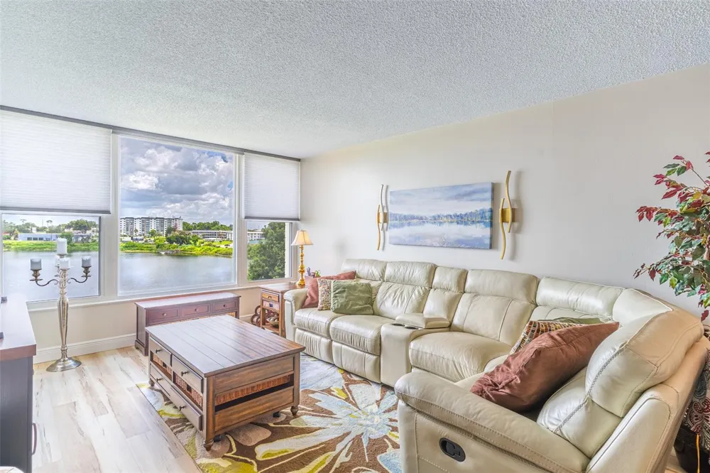 700 MIRROR TERRACE NW #511 Winter Haven, FL 33881