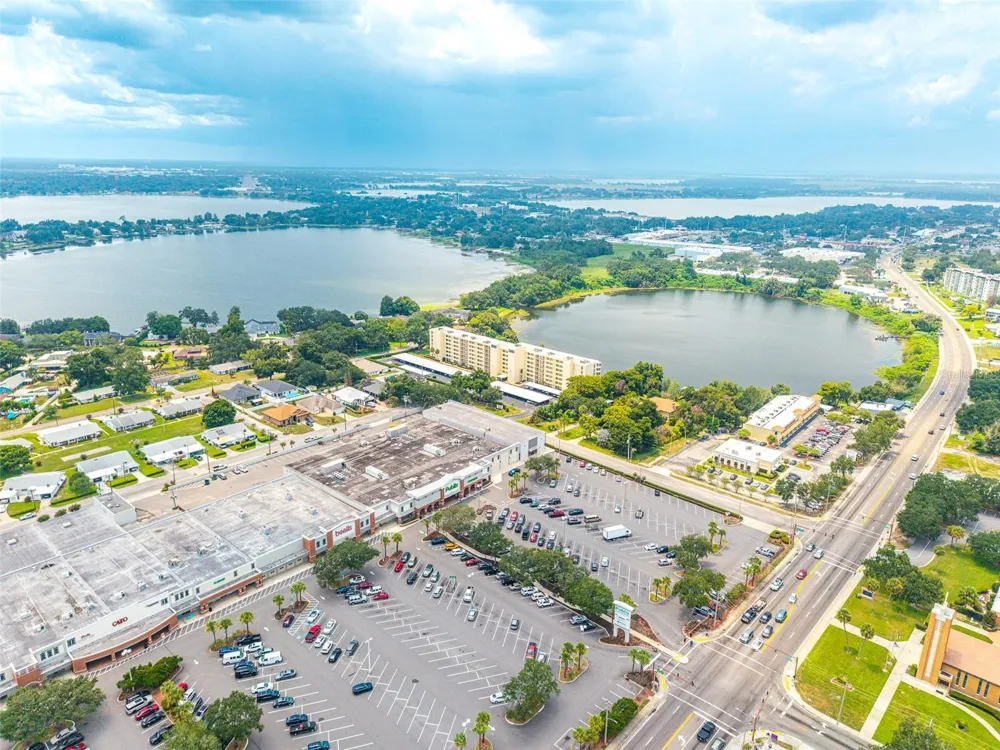 700 MIRROR TERRACE NW #511 Winter Haven, FL 33881