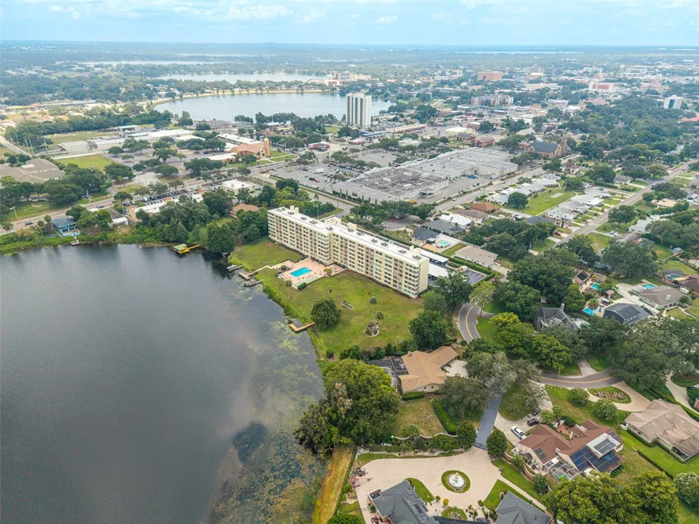 700 MIRROR TERRACE NW #511 Winter Haven, FL 33881