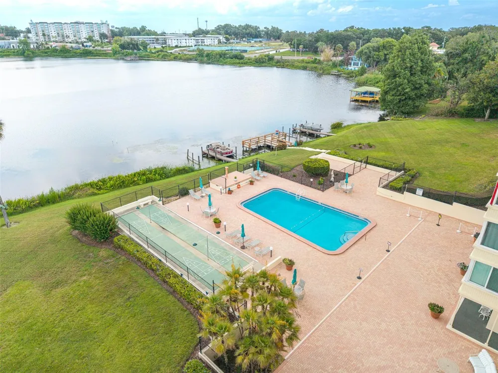 700 MIRROR TERRACE NW #511 Winter Haven, FL 33881