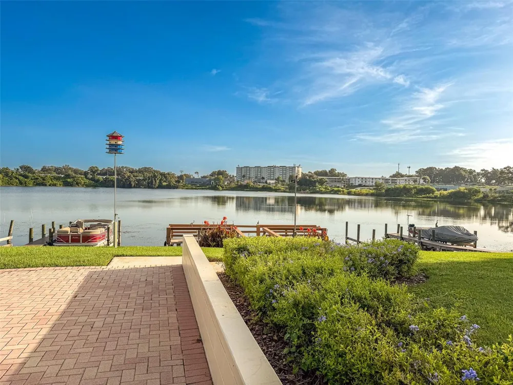 700 MIRROR TERRACE NW #511 Winter Haven, FL 33881