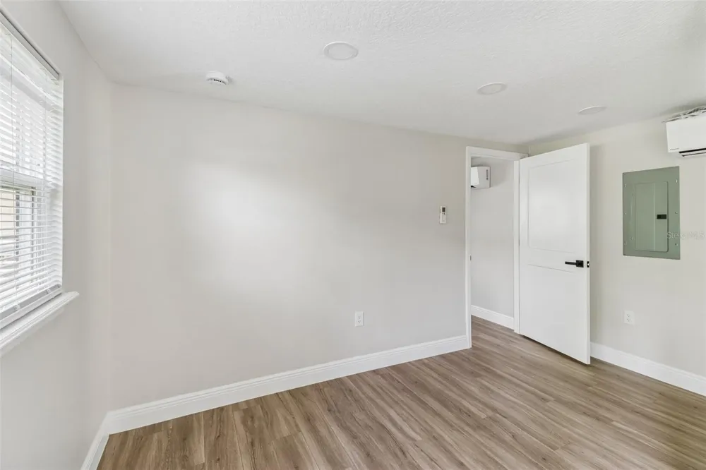 43 W MURIEL STREET Orlando, FL 32806