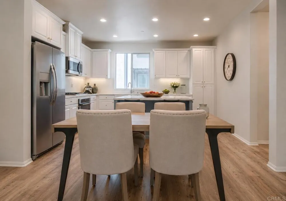 2427 Verano Way Vista, CA 92081