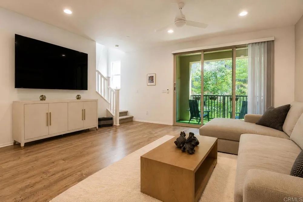 2427 Verano Way Vista, CA 92081