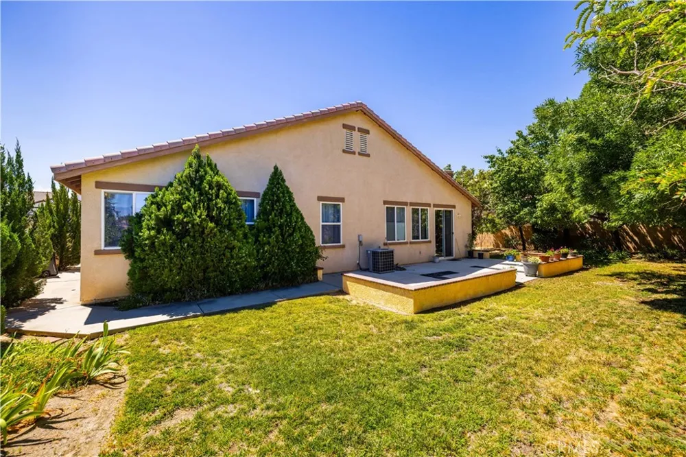 39939 Borica Court Palmdale, CA 93551