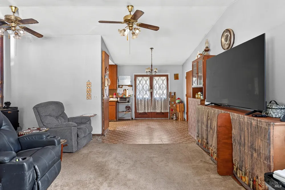 1960 Branscomb Road Laytonville, CA 95454