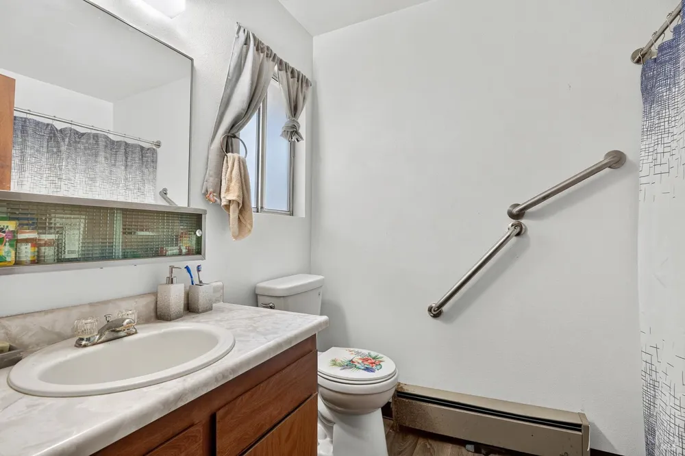 1960 Branscomb Road Laytonville, CA 95454