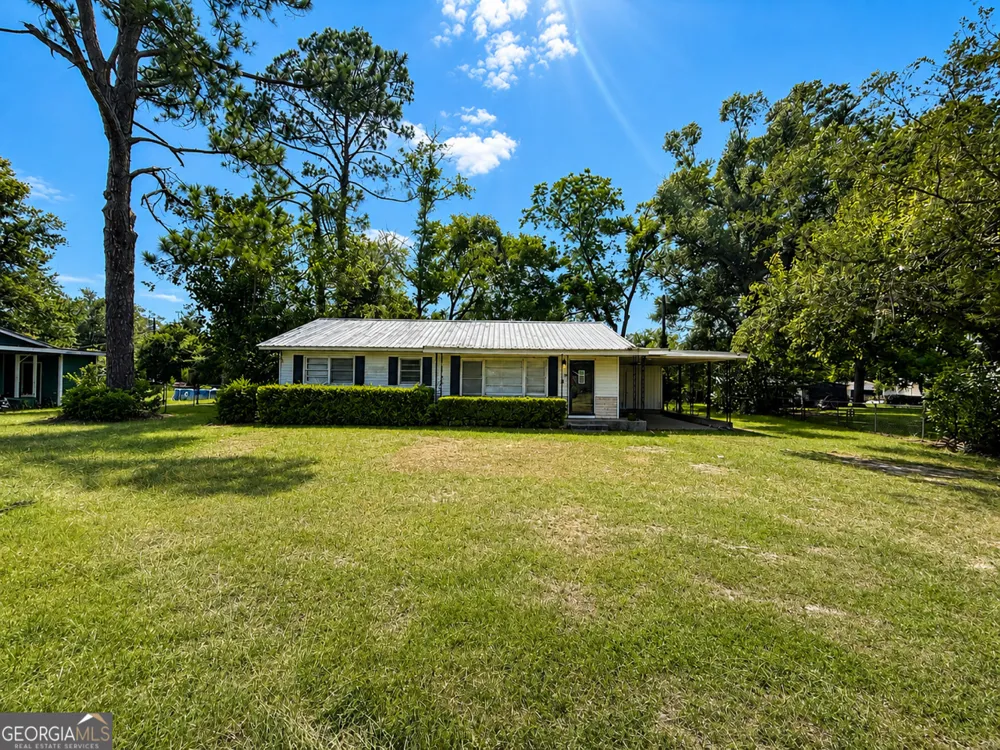 1405 Green AVE Douglas, GA 31533
