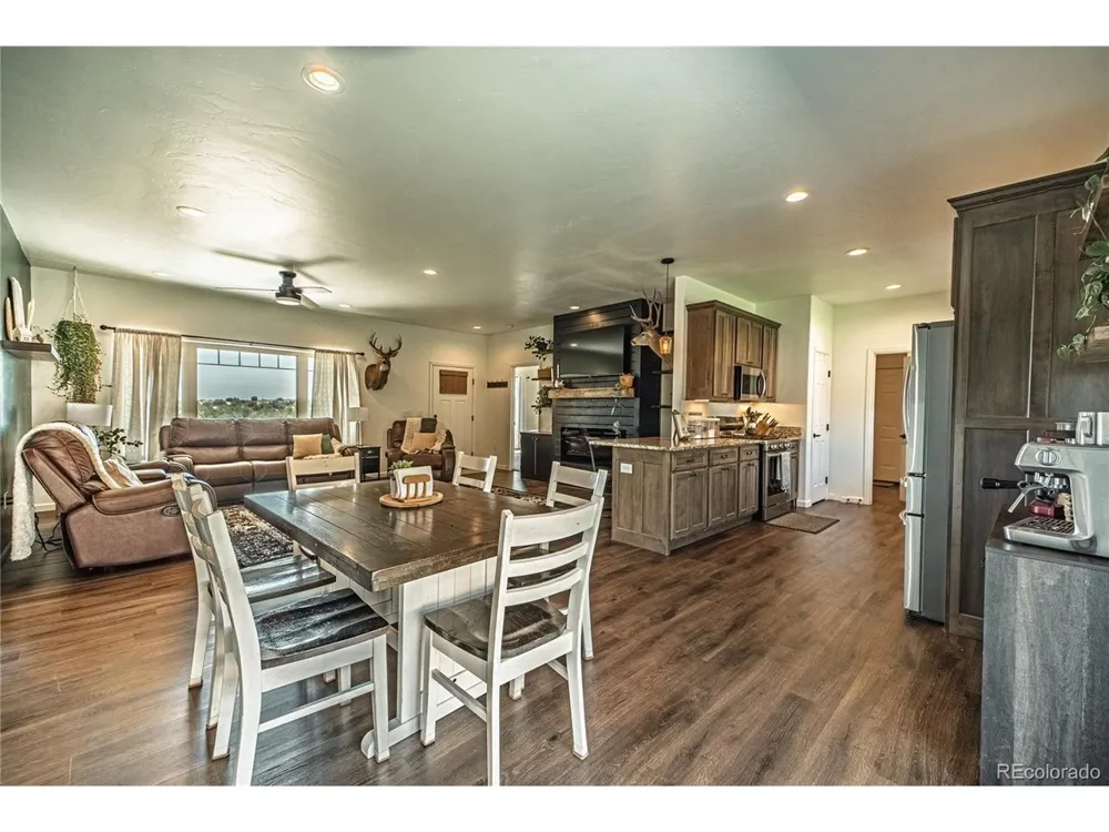 585 Twin Pines Avenue Rockvale, CO 81244