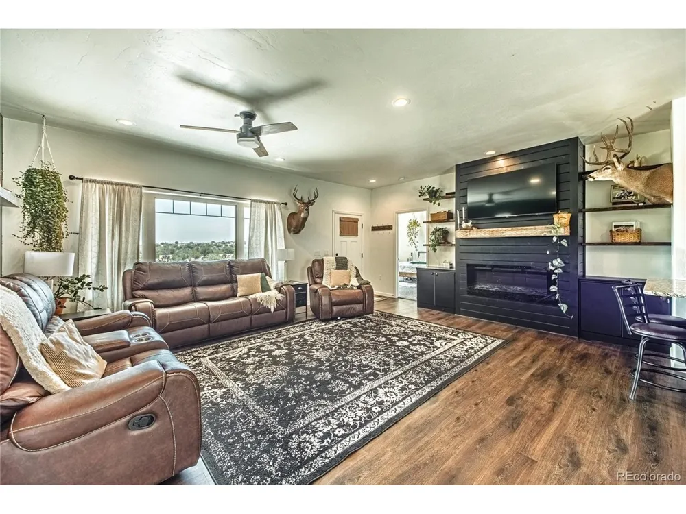 585 Twin Pines Avenue Rockvale, CO 81244