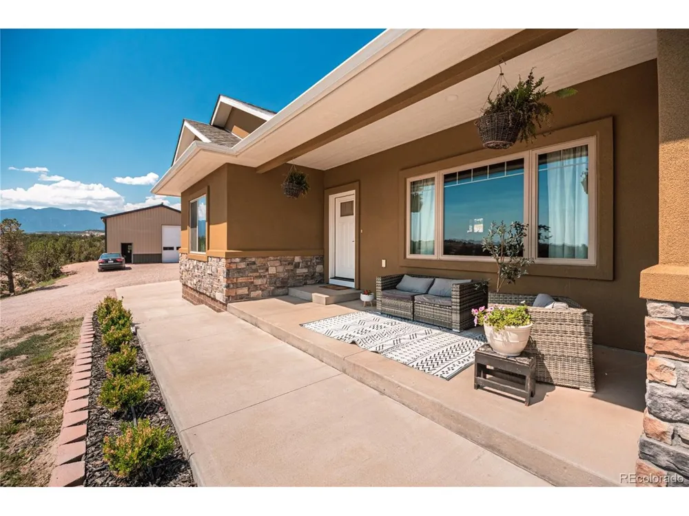 585 Twin Pines Avenue Rockvale, CO 81244