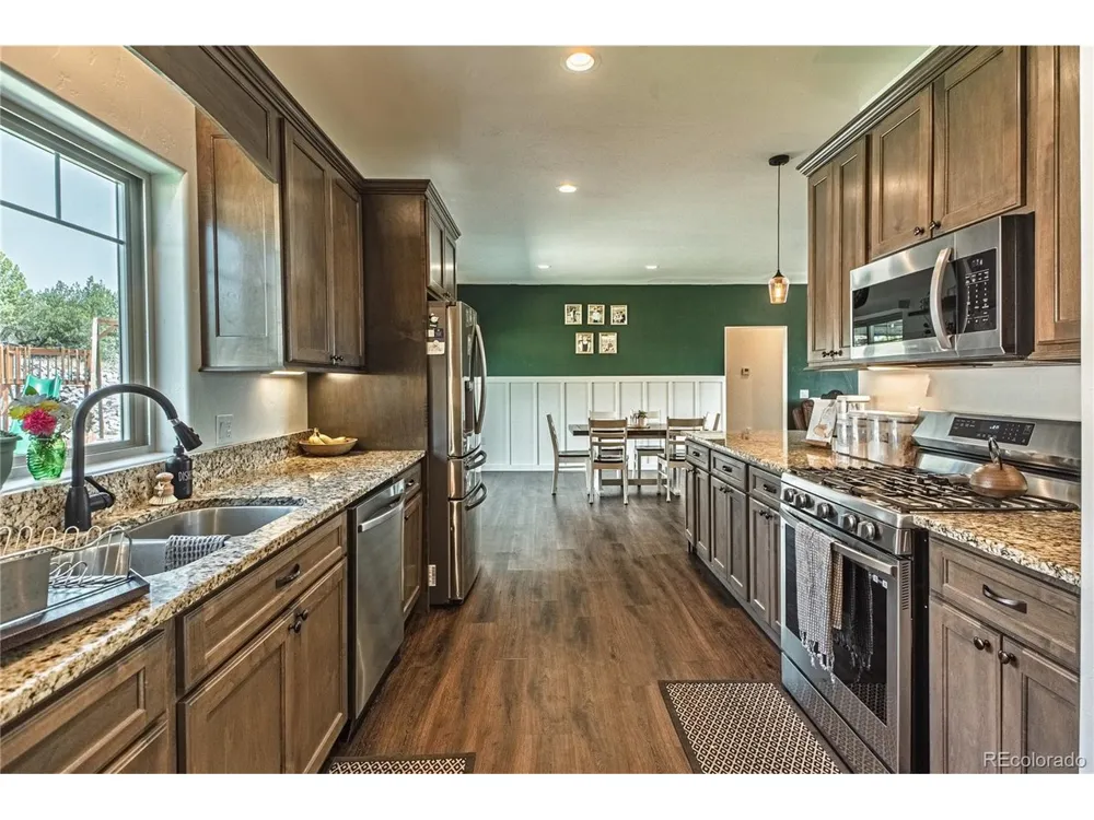 585 Twin Pines Avenue Rockvale, CO 81244