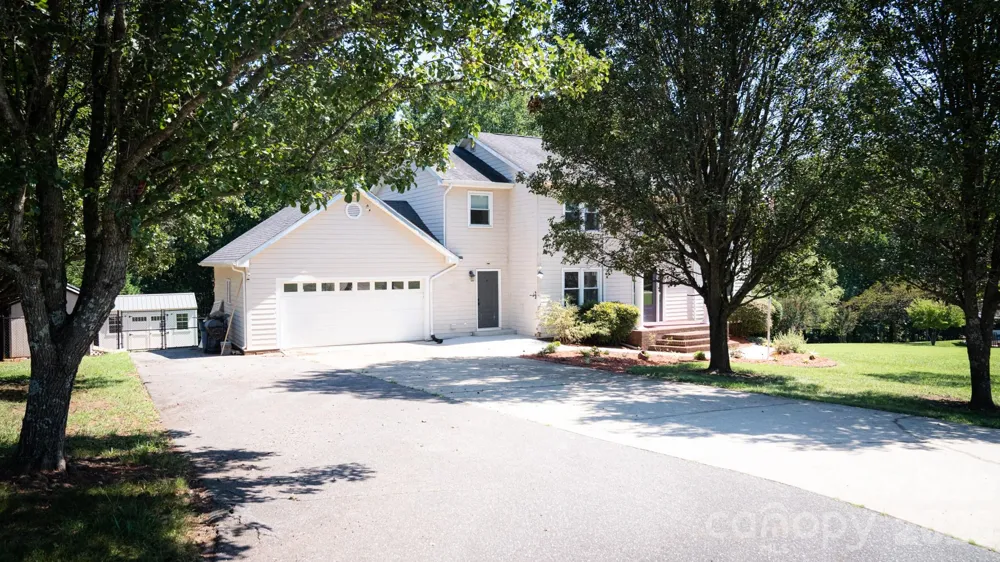 6567 Keeneland Trail Vale, NC 28168