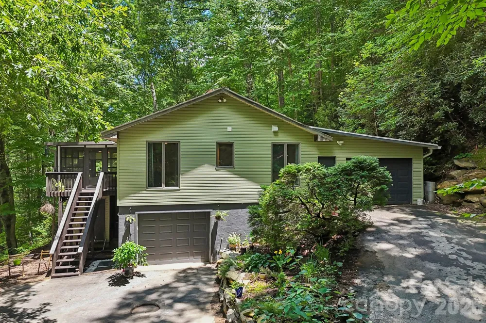 637 Cascade Lake Road Pisgah Forest, NC 28768