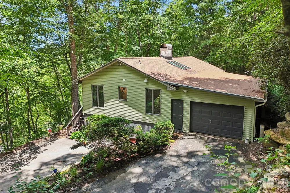 637 Cascade Lake Road Pisgah Forest, NC 28768