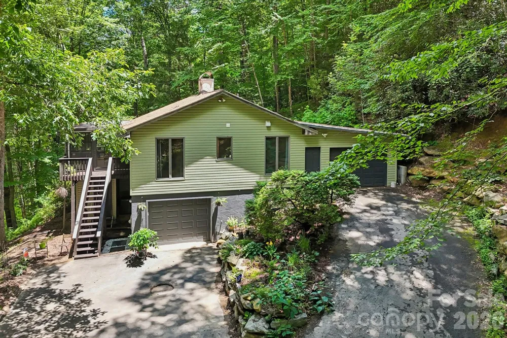 637 Cascade Lake Road Pisgah Forest, NC 28768