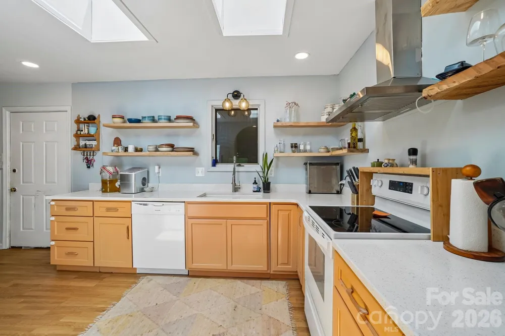 637 Cascade Lake Road Pisgah Forest, NC 28768