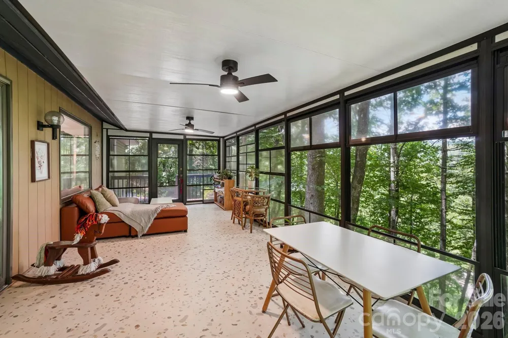 637 Cascade Lake Road Pisgah Forest, NC 28768