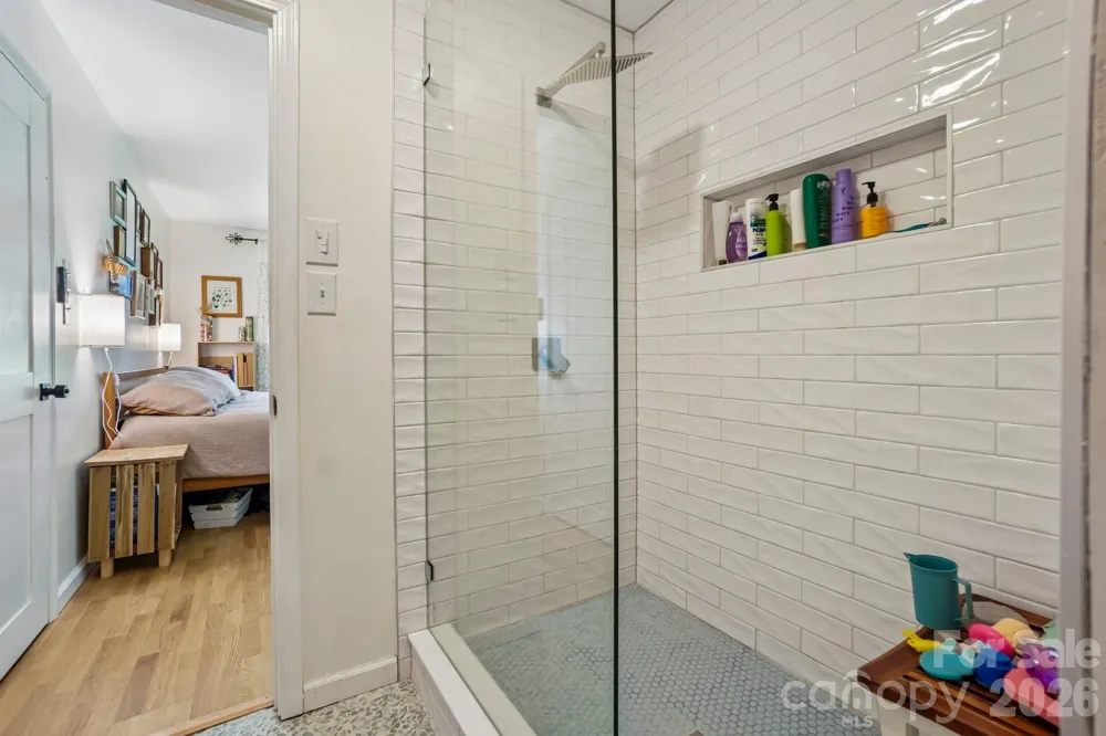 637 Cascade Lake Road Pisgah Forest, NC 28768