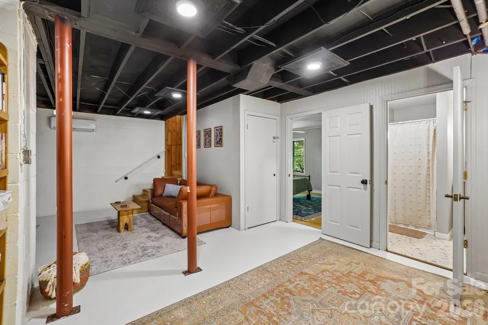 637 Cascade Lake Road Pisgah Forest, NC 28768
