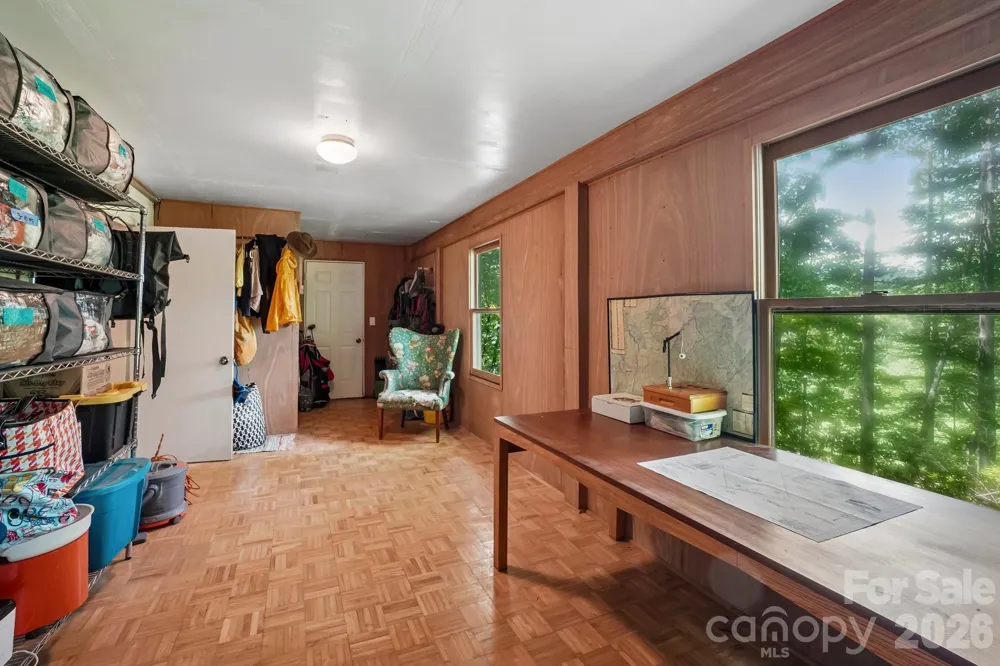 637 Cascade Lake Road Pisgah Forest, NC 28768