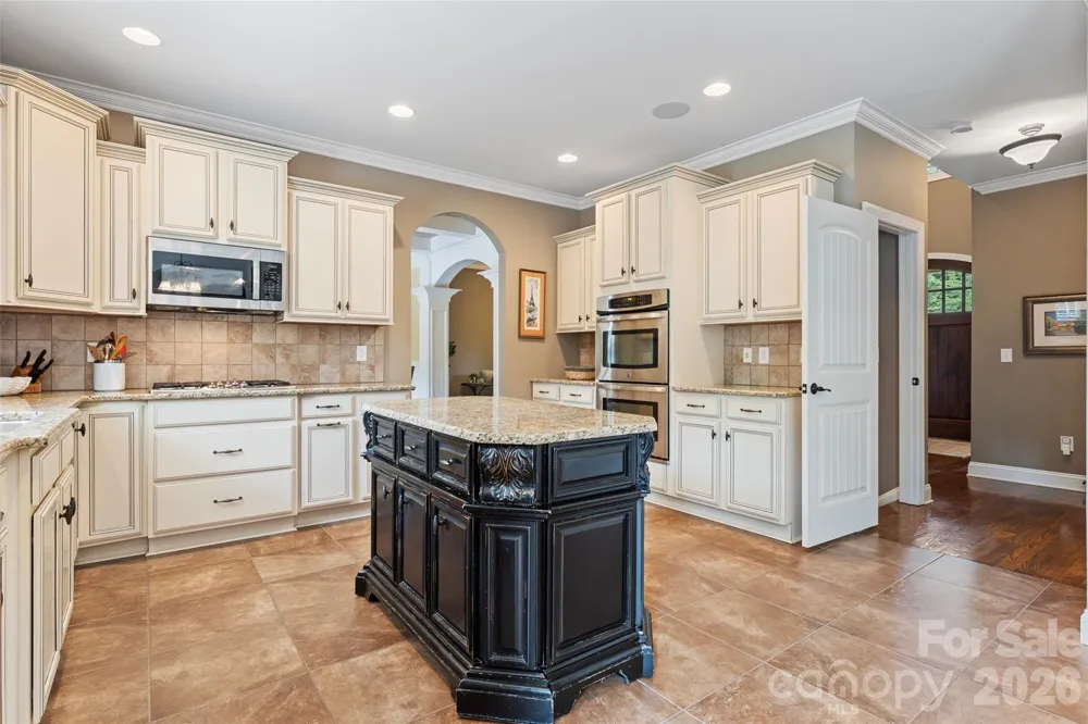 314 Stone Cliff Lane Lake Wylie, SC 29710