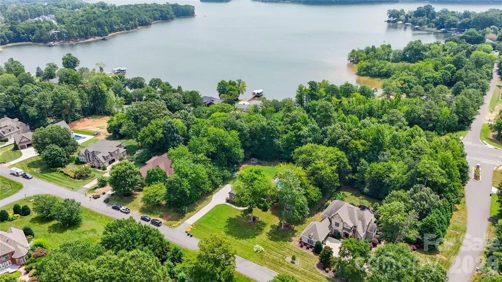 314 Stone Cliff Lane Lake Wylie, SC 29710