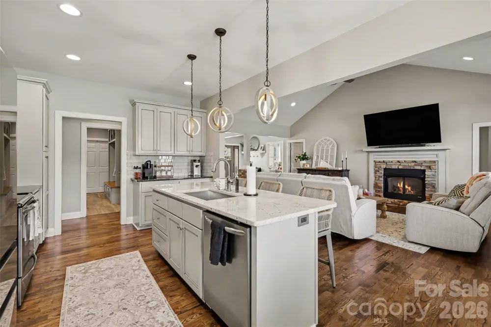 4672 Grace Chapel Road Granite Falls, NC 28630