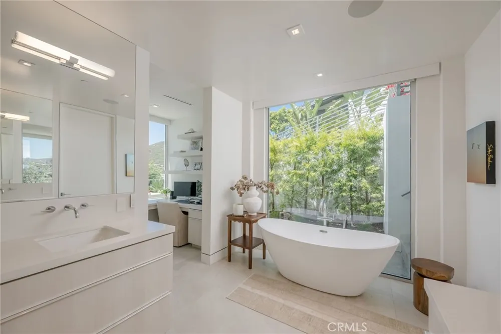 640 Temple Hills Drive Laguna Beach, CA 92651
